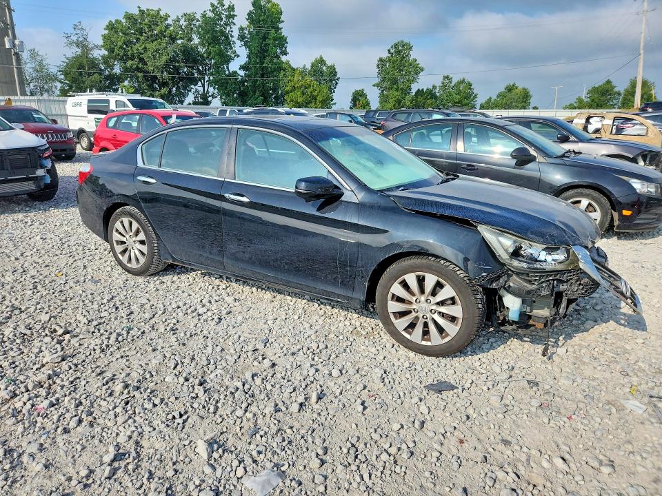 Photo 4 from auction – 2013 HONDA ACCORD with VIN 1HGCR2F75DA105590