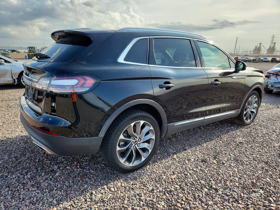 Photo 3 from auction – 2022 LINCOLN NAUTILUS with VIN 2LMPJ8K93NBL03687