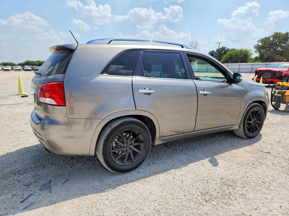 Photo 3 from auction – 2012 KIA SORENTO with VIN 5XYKW4A2XCG266638