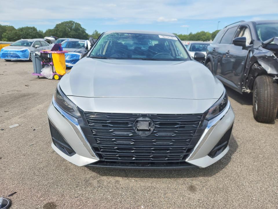 Photo 5 from auction – 2025 NISSAN ALTIMA with VIN 1N4BL4DV4SN378282