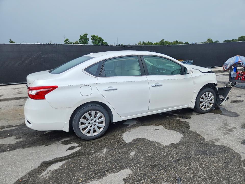 Photo 3 from auction – 2017 NISSAN SENTRA with VIN 3N1AB7AP5HY289495