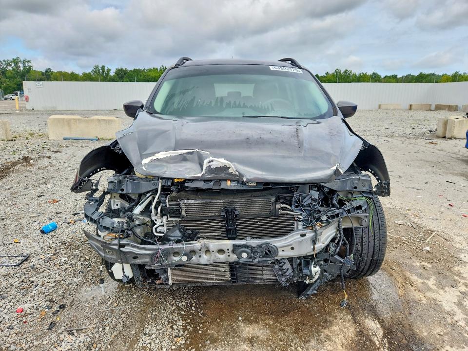 Photo 5 from auction – 2017 FORD ESCAPE with VIN 1FMCU0GDXHUE22478
