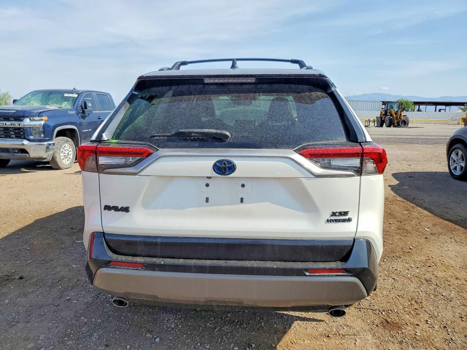 Photo 6 from auction – 2020 TOYOTA RAV4 with VIN 2T3EWRFV8LW047501