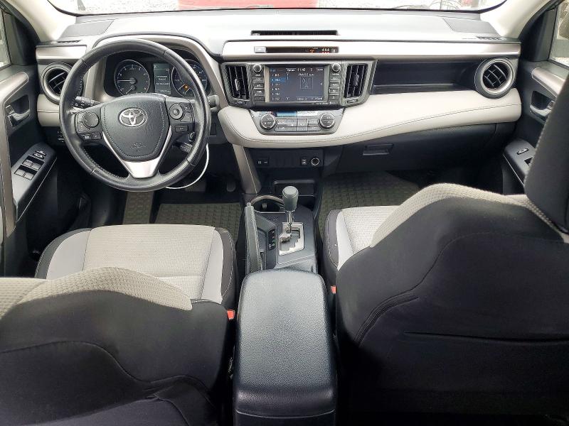 Photo 8 from auction – 2017 TOYOTA RAV4 with VIN JTMRFREV3HJ117723