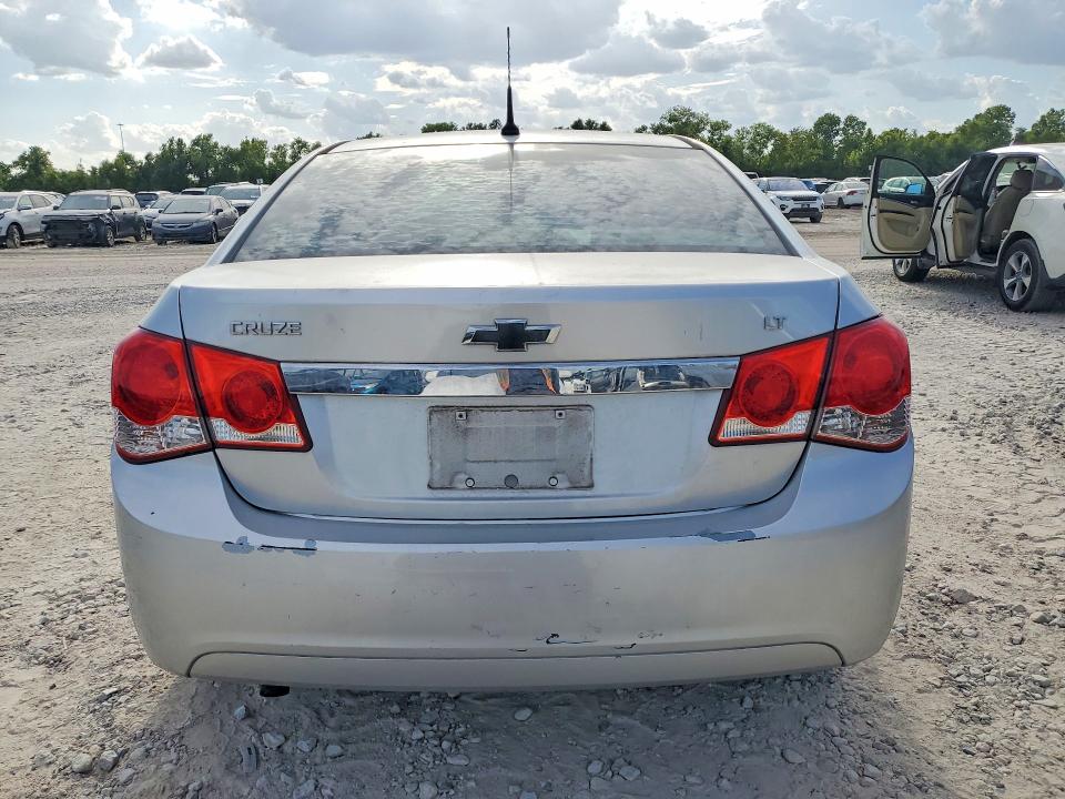Photo 6 from auction – 2013 CHEVROLET CRUZE with VIN 1G1PC5SB2D7239332