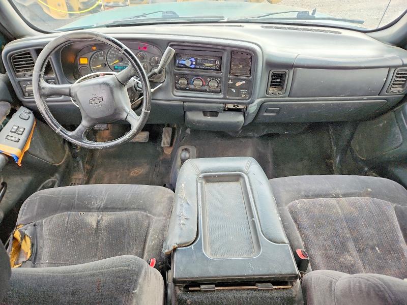 Photo 8 from auction – 2000 CHEVROLET SILVERADO with VIN 1GCEK19T0YE301885