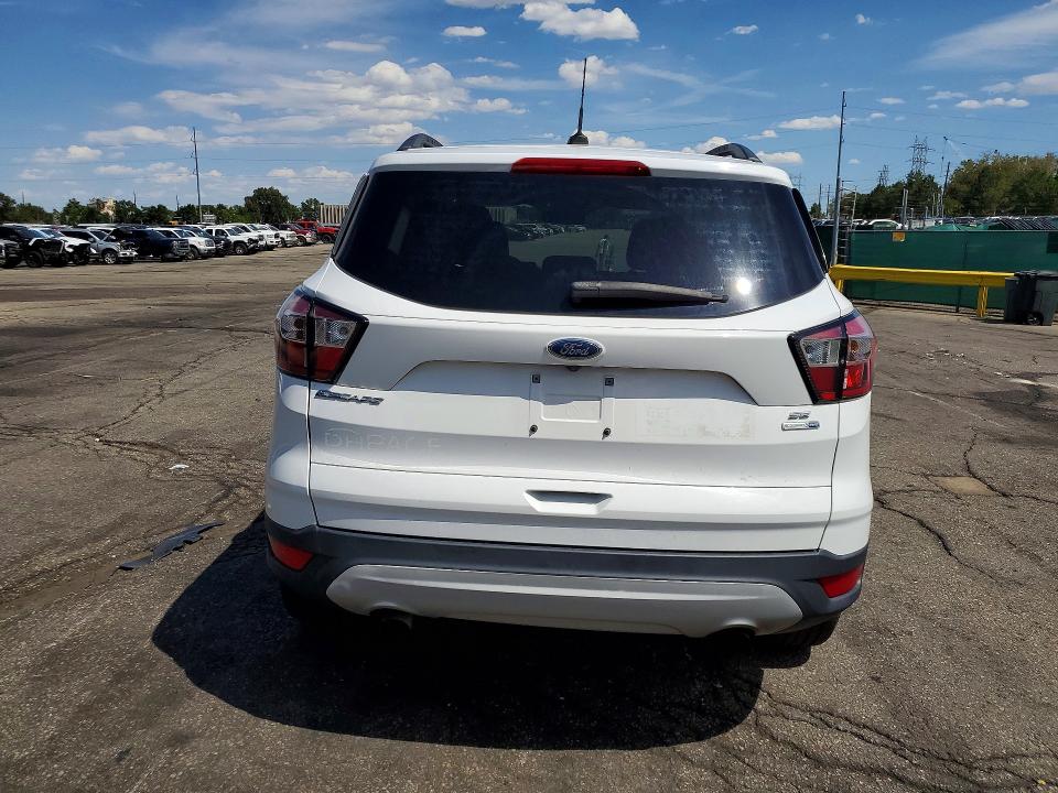 Photo 6 from auction – 2018 FORD ESCAPE with VIN 1FMCU9GD7JUD37057