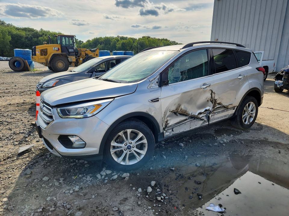 Photo 1 from auction – 2019 FORD ESCAPE with VIN 1FMCU9HDXKUA28120