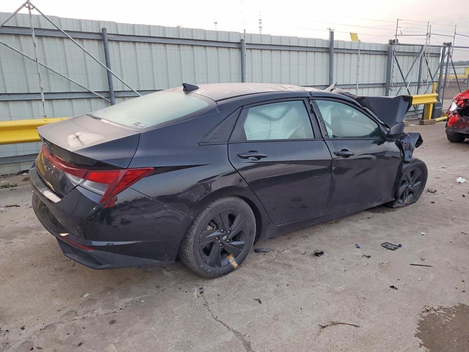 Снимка 3 от търг – 2023 HYUNDAI ELANTRA с VIN KMHLM4AG2PU629505