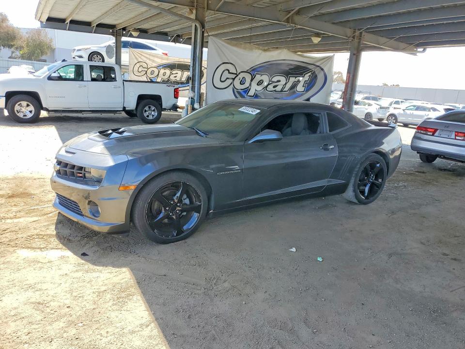 CHEVROLET CAMARO 2011 with VIN 2G1FB1ED0B9125863 - Photo from auction