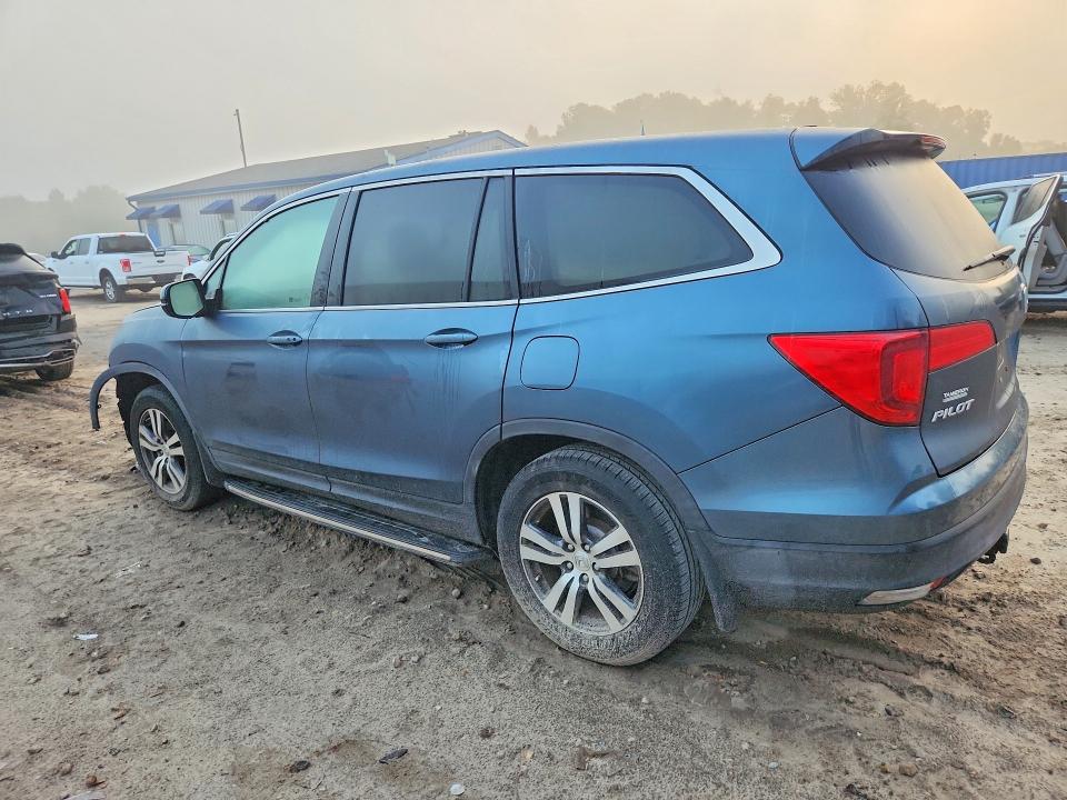 Photo 2 from auction – 2017 HONDA PILOT with VIN 5FNYF5H69HB021658