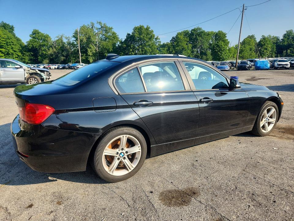Photo 3 from auction – 2015 BMW 328 with VIN WBA3B3G58FNR87532