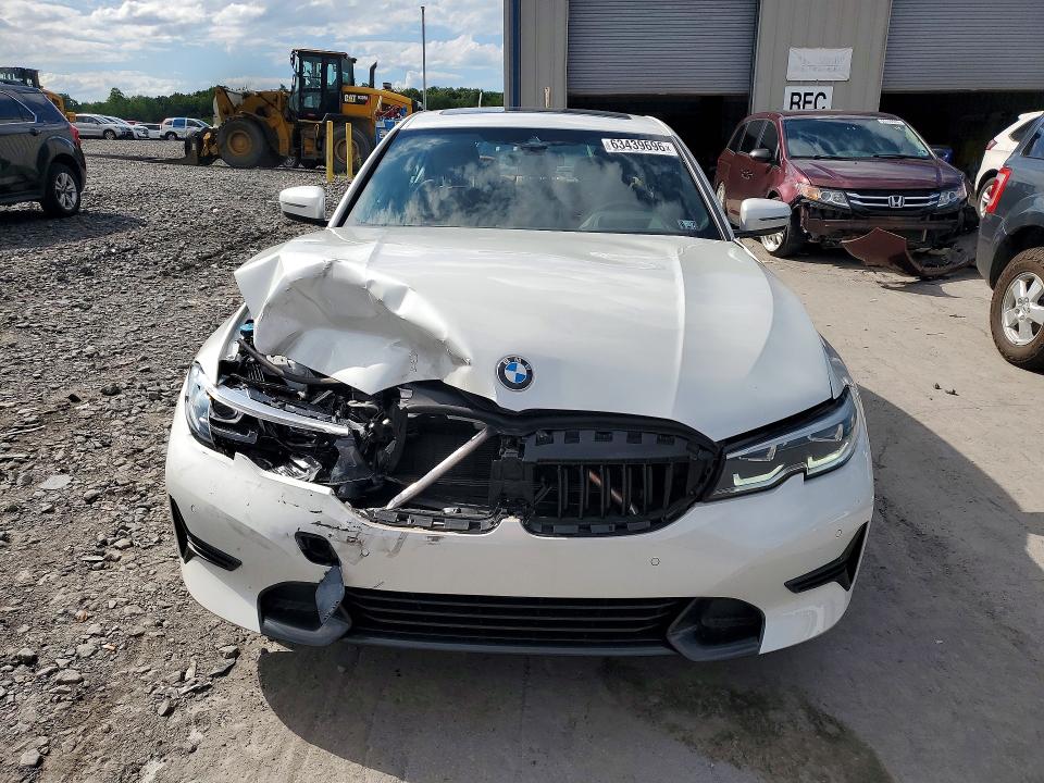 Photo 5 from auction – 2021 BMW 330XI with VIN 3MW5R7J0XM8B79675