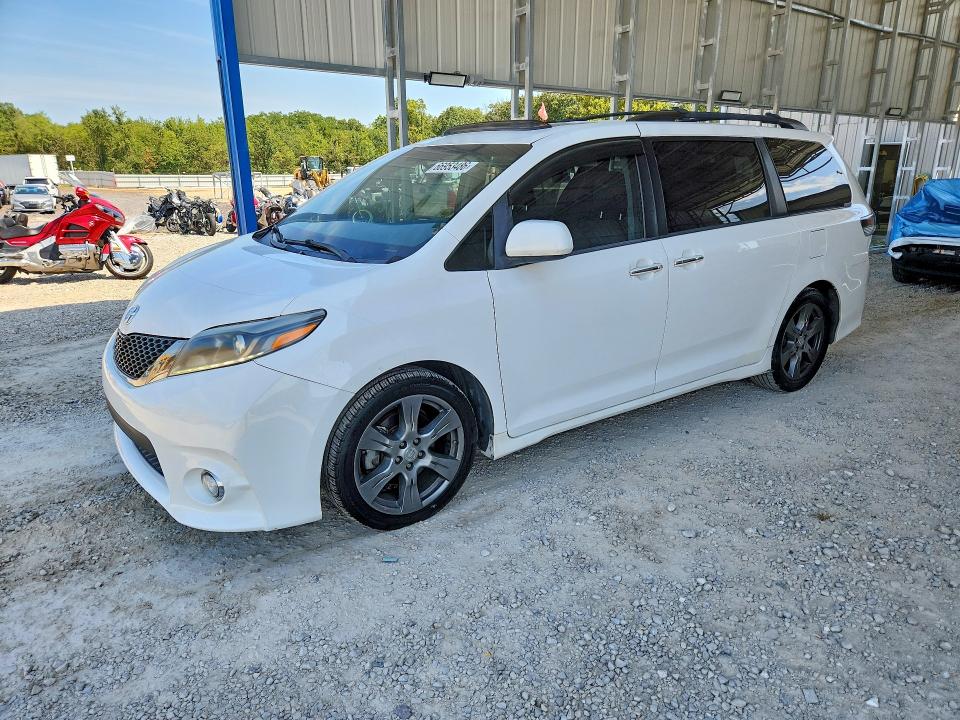 Photo 1 from auction – 2017 TOYOTA SIENNA with VIN 5TDXZ3DC3HS838123