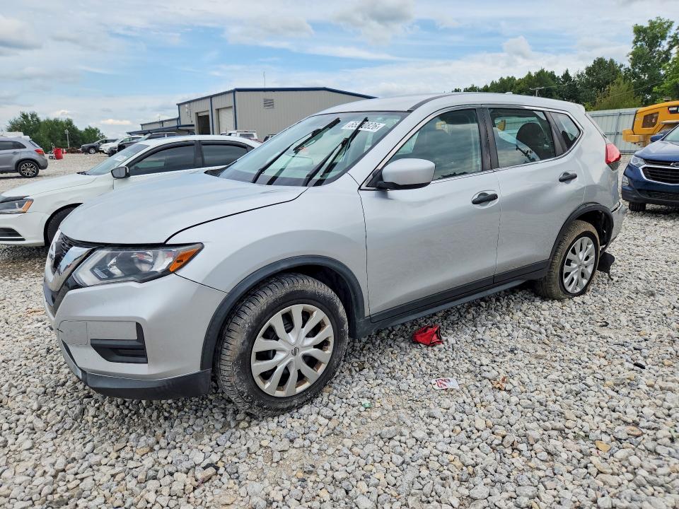 NISSAN ROGUE 2017 with VIN KNMAT2MV4HP515549 - Photo from auction