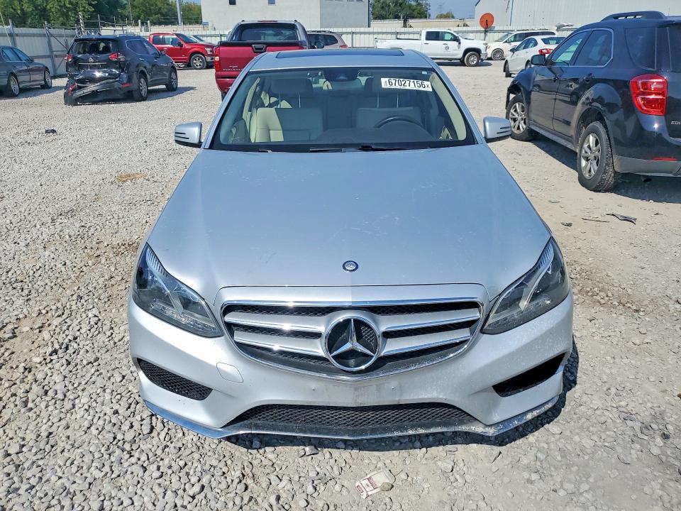 Photo 5 from auction – 2016 MERCEDES-BENZ E with VIN WDDHF8JB3GB174830