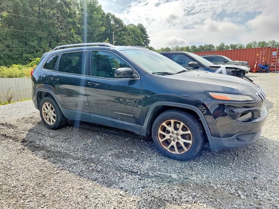 Photo 4 from auction – 2014 JEEP CHEROKEE with VIN 1C4PJLCS1EW104902