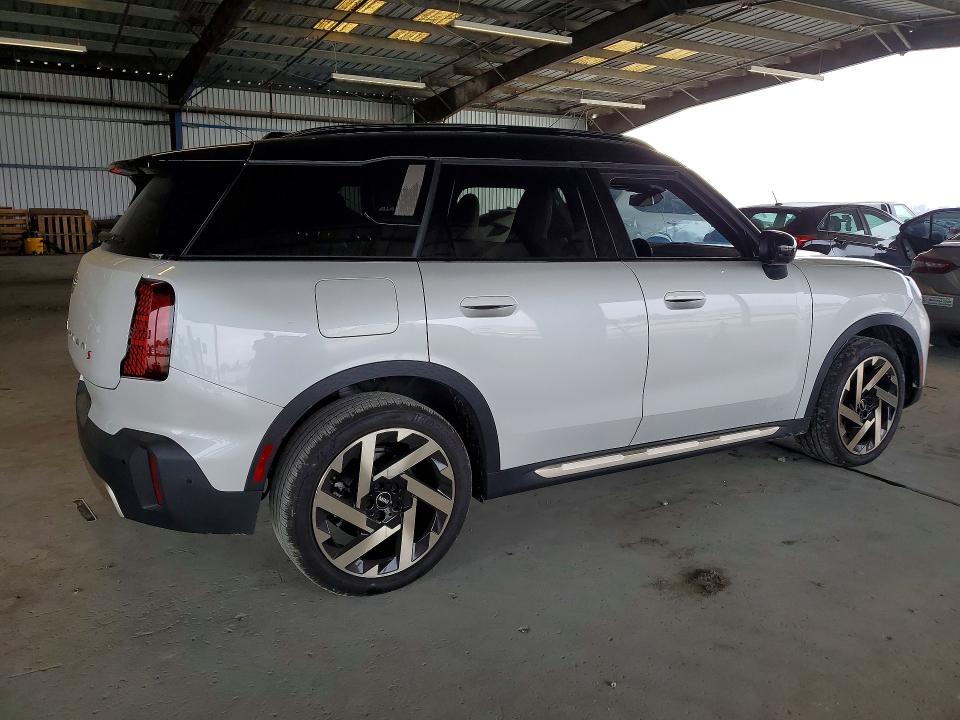 Photo 3 from auction – 2025 MINI COUNTRYMAN with VIN WMZ23GA01S7T66485