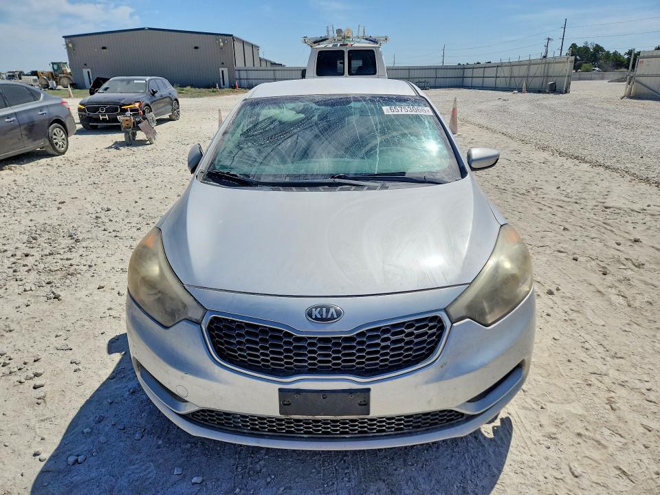 Photo 5 from auction – 2016 KIA FORTE with VIN KNAFK4A60G5610571