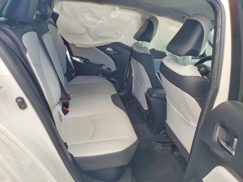 Photo 10 from auction – 2016 TOYOTA PRIUS with VIN JTDKARFU1G3525436