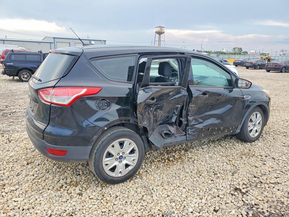 Photo 3 from auction – 2016 FORD ESCAPE with VIN 1FMCU0F74GUA26881