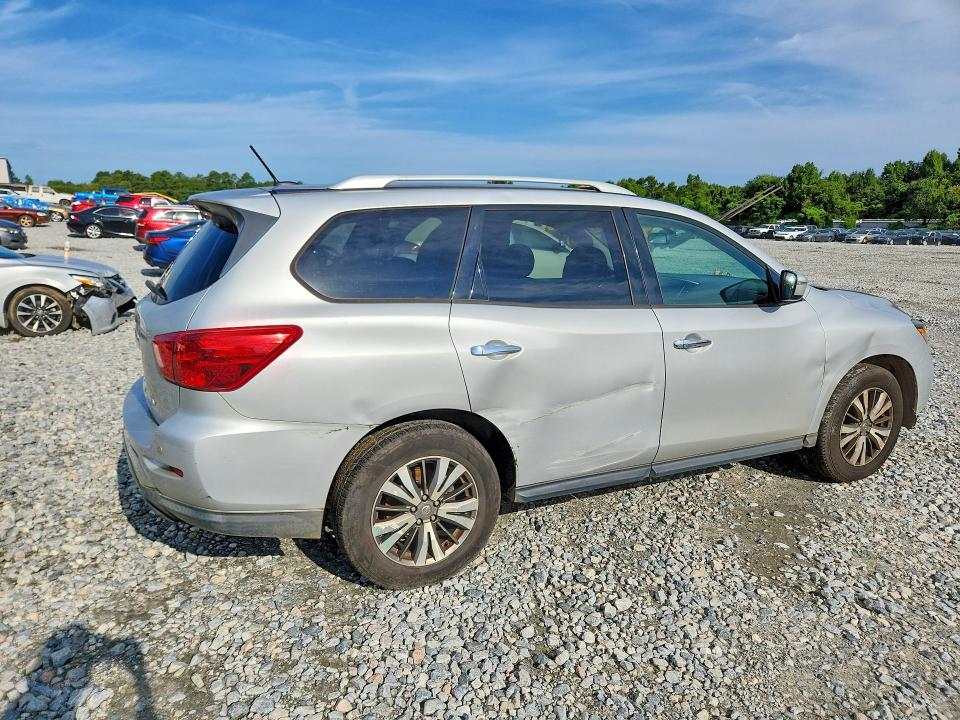 Photo 3 from auction – 2017 NISSAN PATHFINDER with VIN 5N1DR2MN6HC653138