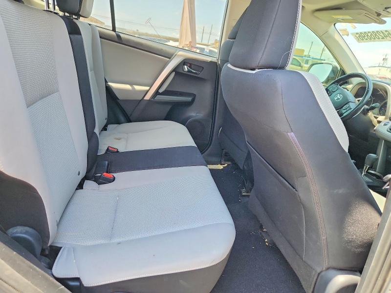 Photo 11 from auction – 2018 TOYOTA RAV4 with VIN JTMWFREV3JD111346