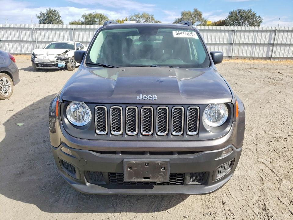 Photo 5 from auction – 2017 JEEP RENEGADE with VIN ZACCJBAB6HPF82553