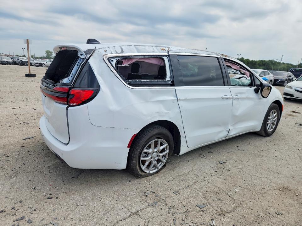 Photo 3 from auction – 2026 CHRYSLER PACIFICA with VIN 2C4RC1BG0TR278485