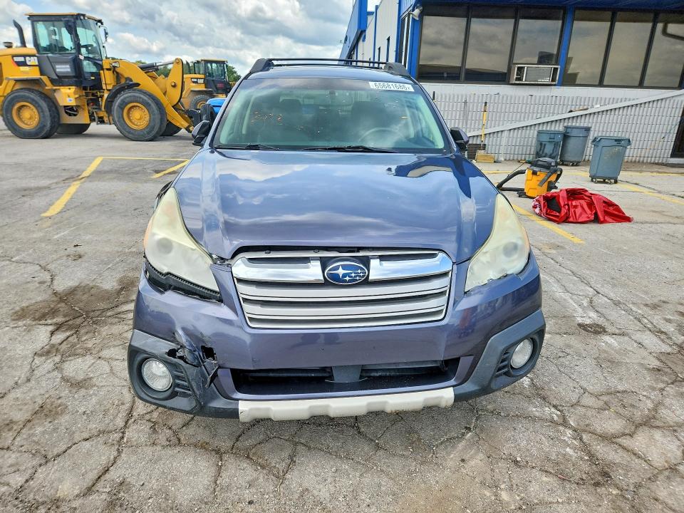 Photo 5 from auction – 2014 SUBARU OUTBACK with VIN 4S4BRCMC7E3309793