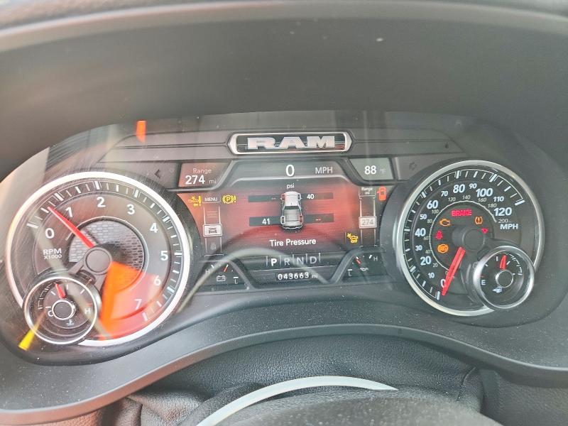 Photo 9 from auction – 2021 RAM 1500 with VIN 1C6RRFJG2MN836324