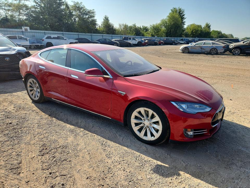 Zdjęcie 4 z aukcji – 2016 TESLA MODEL S z VIN 5YJSA1E26GF133234