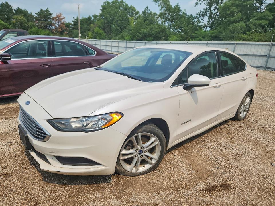 FORD FUSION 2018 with VIN 3FA6P0LU3JR201645 - Photo from auction
