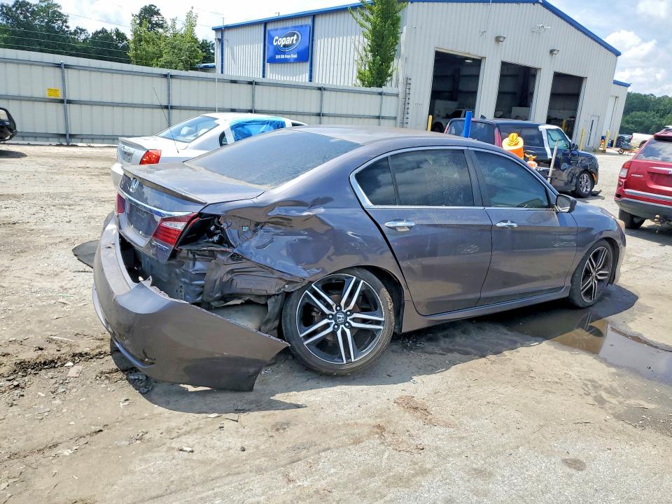 Photo 3 from auction – 2017 HONDA ACCORD with VIN 1HGCR2F55HA281396