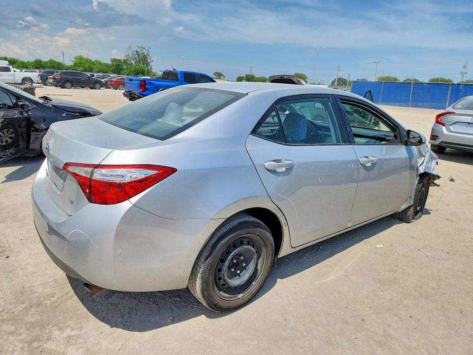 Photo 3 from auction – 2016 TOYOTA COROLLA with VIN 5YFBURHE0GP489128