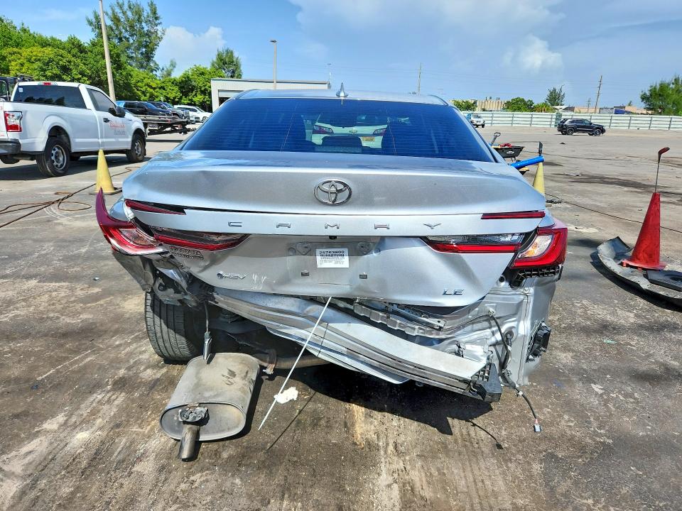 Photo 6 from auction – 2025 TOYOTA CAMRY with VIN 4T1DAACK0SU626527