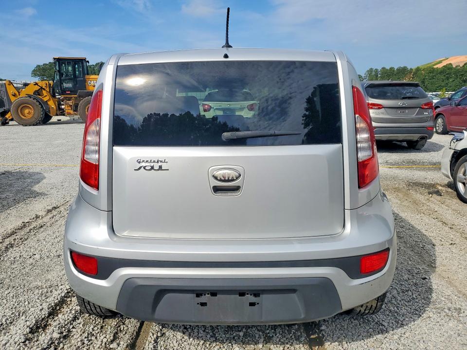 Photo 6 from auction – 2013 KIA SOUL with VIN KNDJT2A5XD7754778