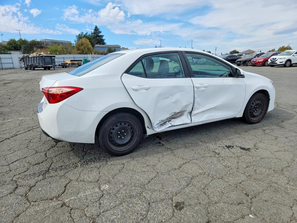 Photo 3 from auction – 2018 TOYOTA COROLLA with VIN 2T1BURHEXJC028431