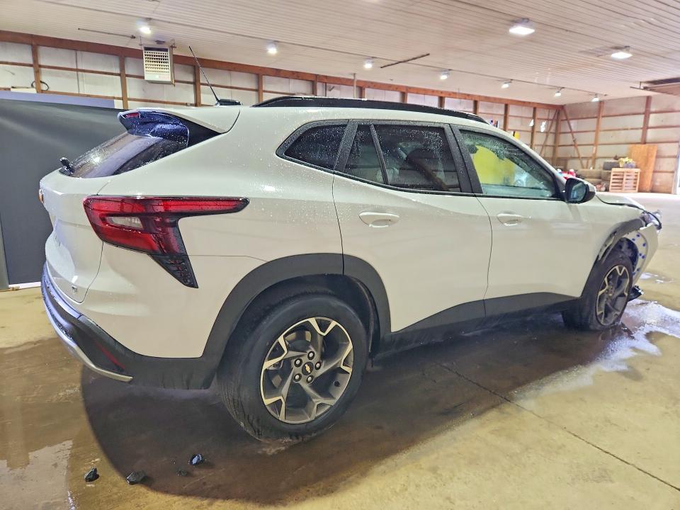 Photo 3 from auction – 2026 CHEVROLET TRAX with VIN KL77LHEP2TC168264
