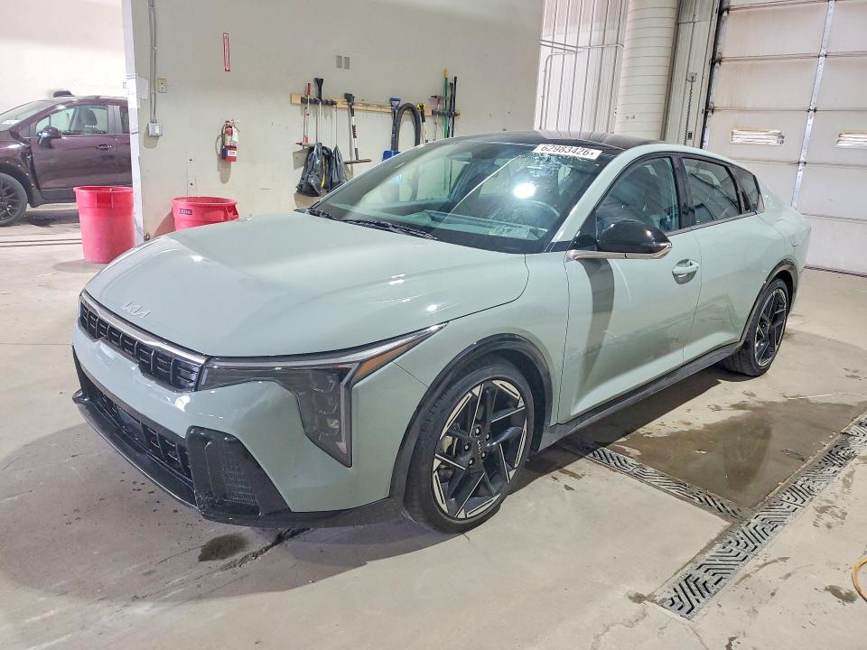 KIA K4 2025 with VIN 3KPFW4DE8SE162670 - Photo from auction