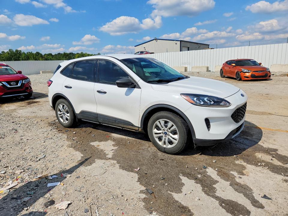 Photo 4 from auction – 2022 FORD ESCAPE with VIN 1FMCU0F68NUB40712