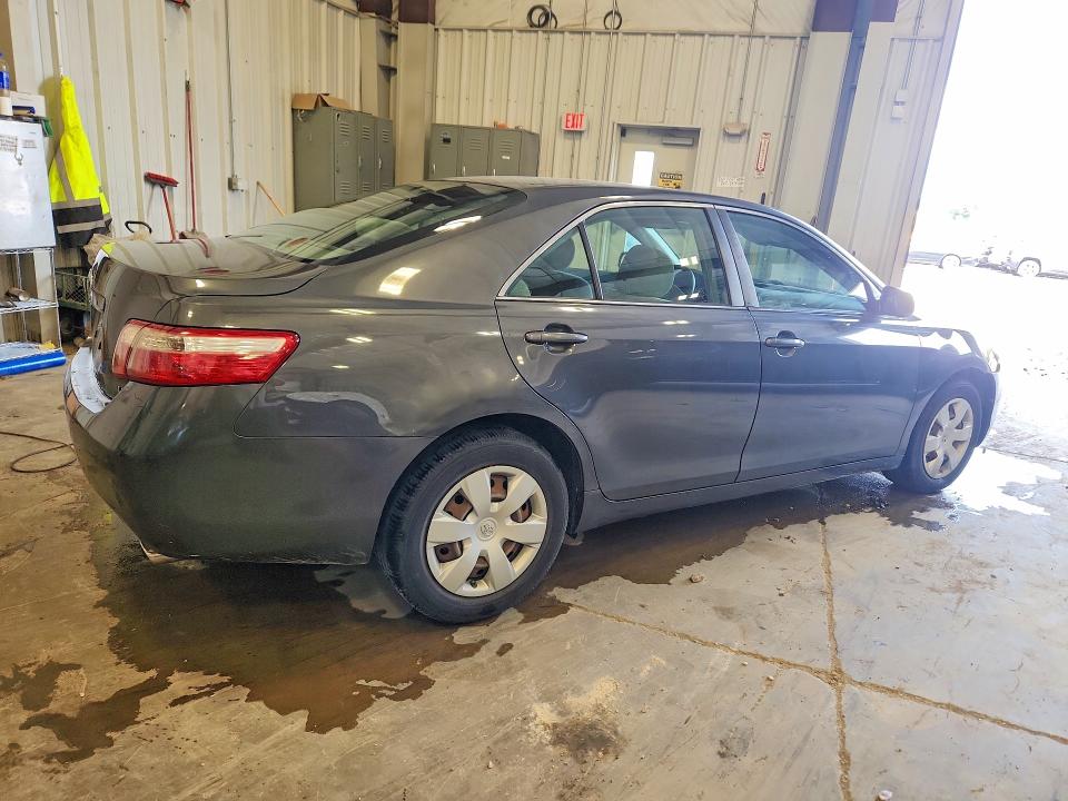 Photo 3 from auction – 2007 TOYOTA CAMRY with VIN 4T1BK46K77U527857