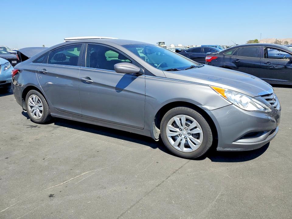 Photo 4 from auction – 2012 HYUNDAI SONATA with VIN 5NPEB4AC7CH440966