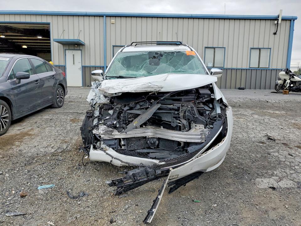 Photo 5 from auction – 2017 CHRYSLER PACIFICA with VIN 2C4RC1GG6HR817319