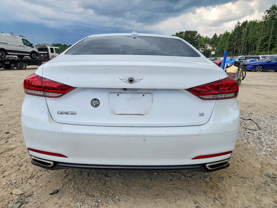 Photo 6 from auction – 2016 HYUNDAI GENESIS with VIN KMHGN4JE9GU121965