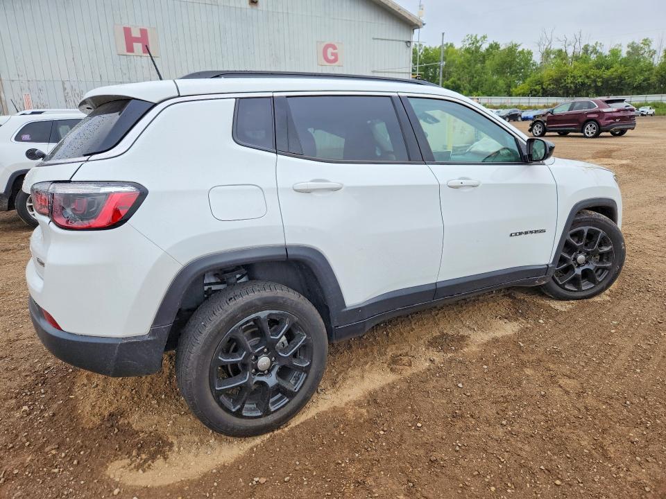 Photo 3 from auction – 2022 JEEP COMPASS with VIN 3C4NJDFB8NT176100