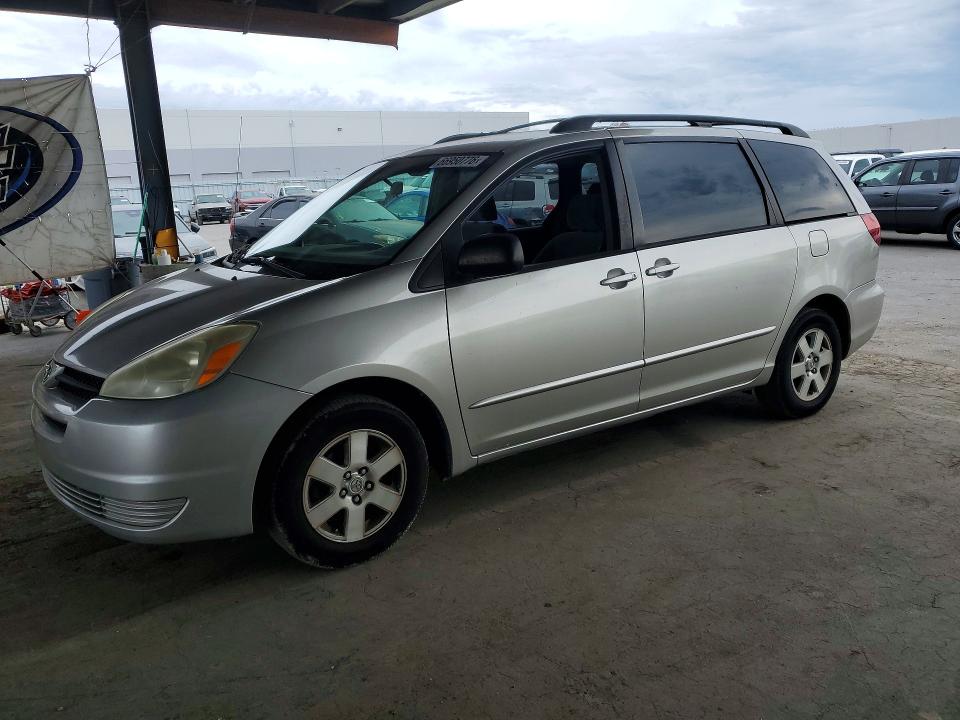 TOYOTA SIENNA 2004 with VIN 5TDZA23C14S077596 - Photo from auction