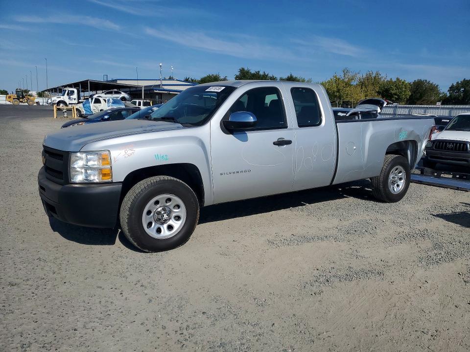 CHEVROLET SILVERADO 2013 with VIN 1GCRCPE05DZ133547 - Photo from auction