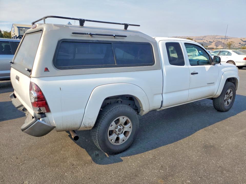 Photo 3 from auction – 2011 TOYOTA TACOMA with VIN 5TFUX4EN5BX003222