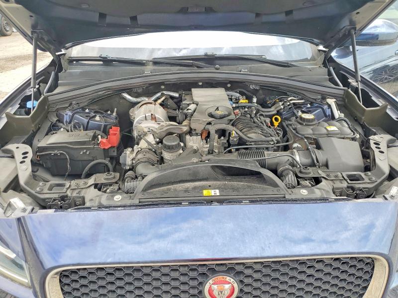 Photo 12 from auction – 2018 JAGUAR F-PACE with VIN SADCJ2FN1JA263395